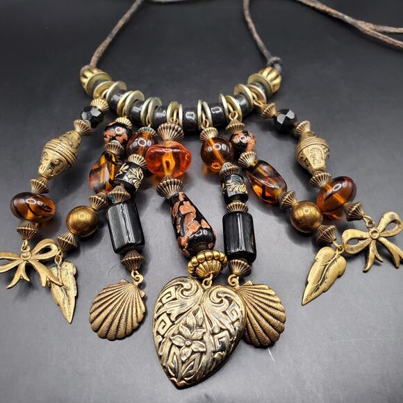 Boho Statement Necklace Amber Beads Gold Charms Coquette Bow Shell Heart Pendant - Picture 9 of 9